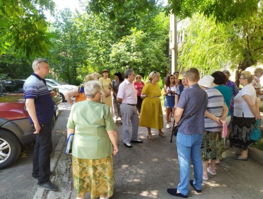 «Встречи во дворах» сход граждан